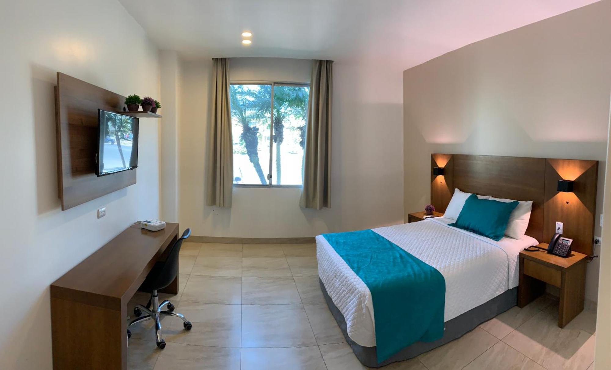 Aquamarina Hotel Manta Exterior photo