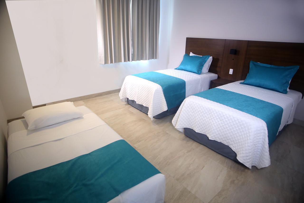 Aquamarina Hotel Manta Exterior photo